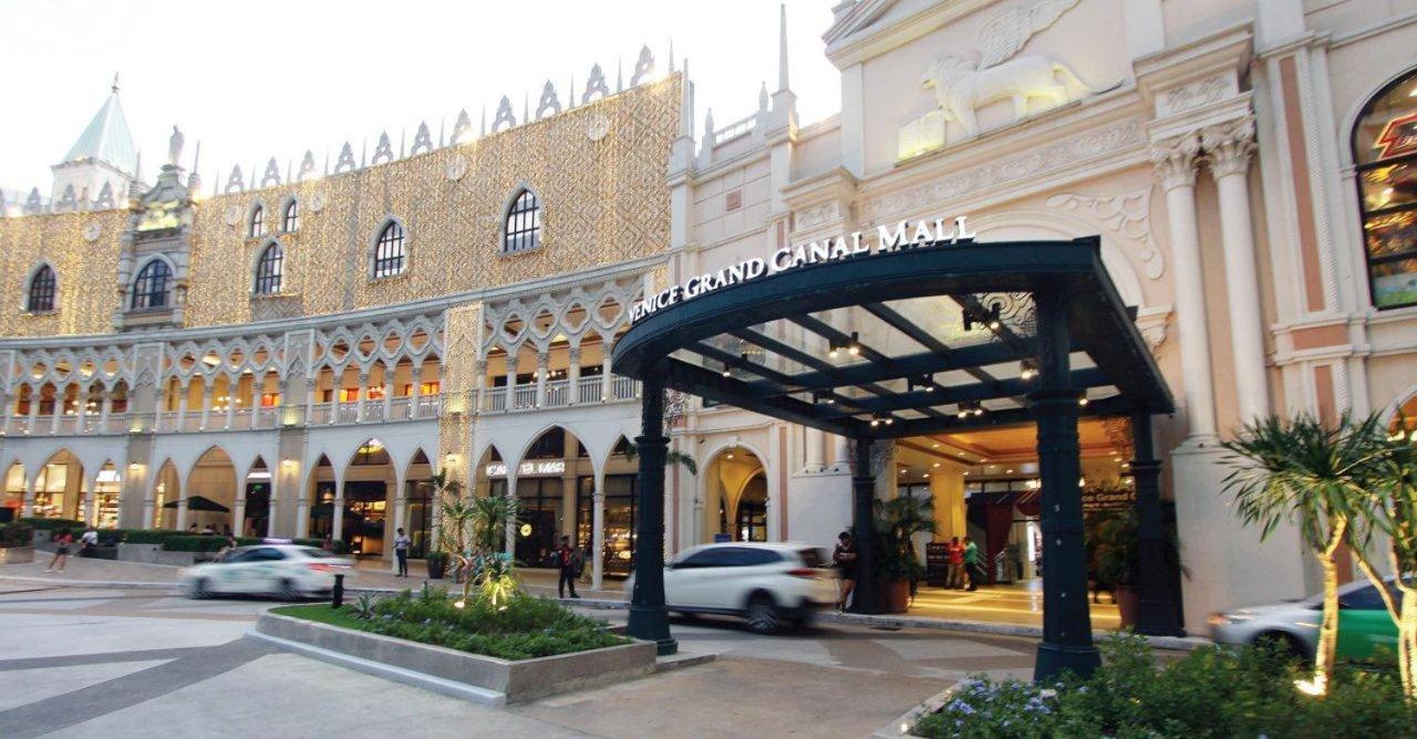 Venice Luxury Residences Taguig Exteriör bild